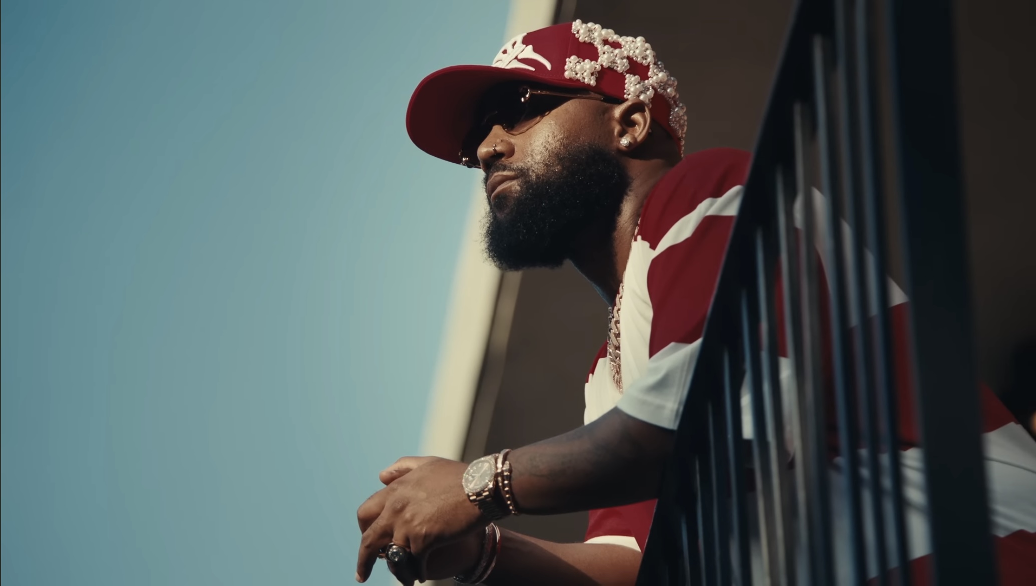 Cassper Nyovest Brings the Moves in Kusho Bani Video – Watch Now